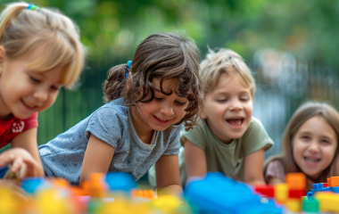 Розвиток дитини: як розвивати дитину по місяцях, навички, розвиваємо дитину від народження