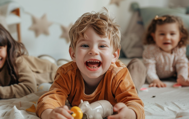Чим зайняти дитину в 9 місяців вдома: цікаві заняття для малюків