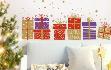Новорічні наклейки: стильне рішення для святкового інтер’єру